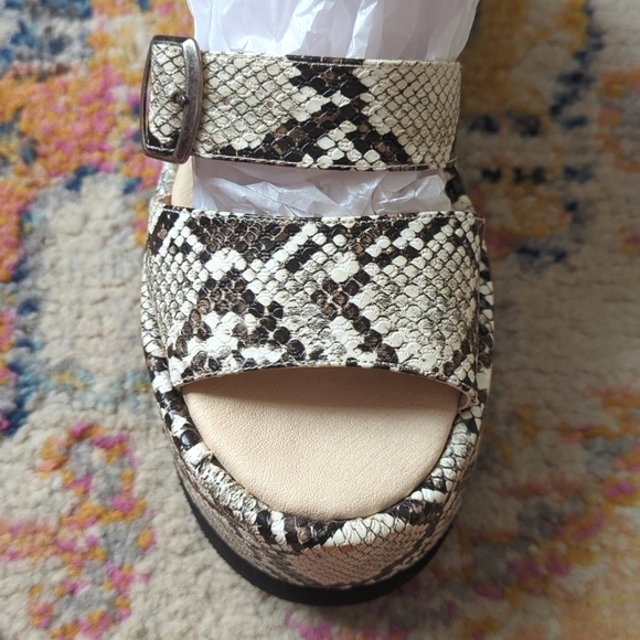 Free People Chelsea Embossed Snake Print Strappy Platform Sandals Beige Black 38 - Picture 11 of 16